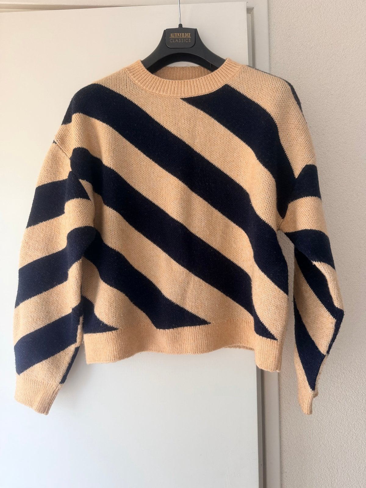 MNG gestreepte trui - beige en donkerblauw, Ophalen of Verzenden, Zo goed als nieuw, Maat 36 (S), Beige