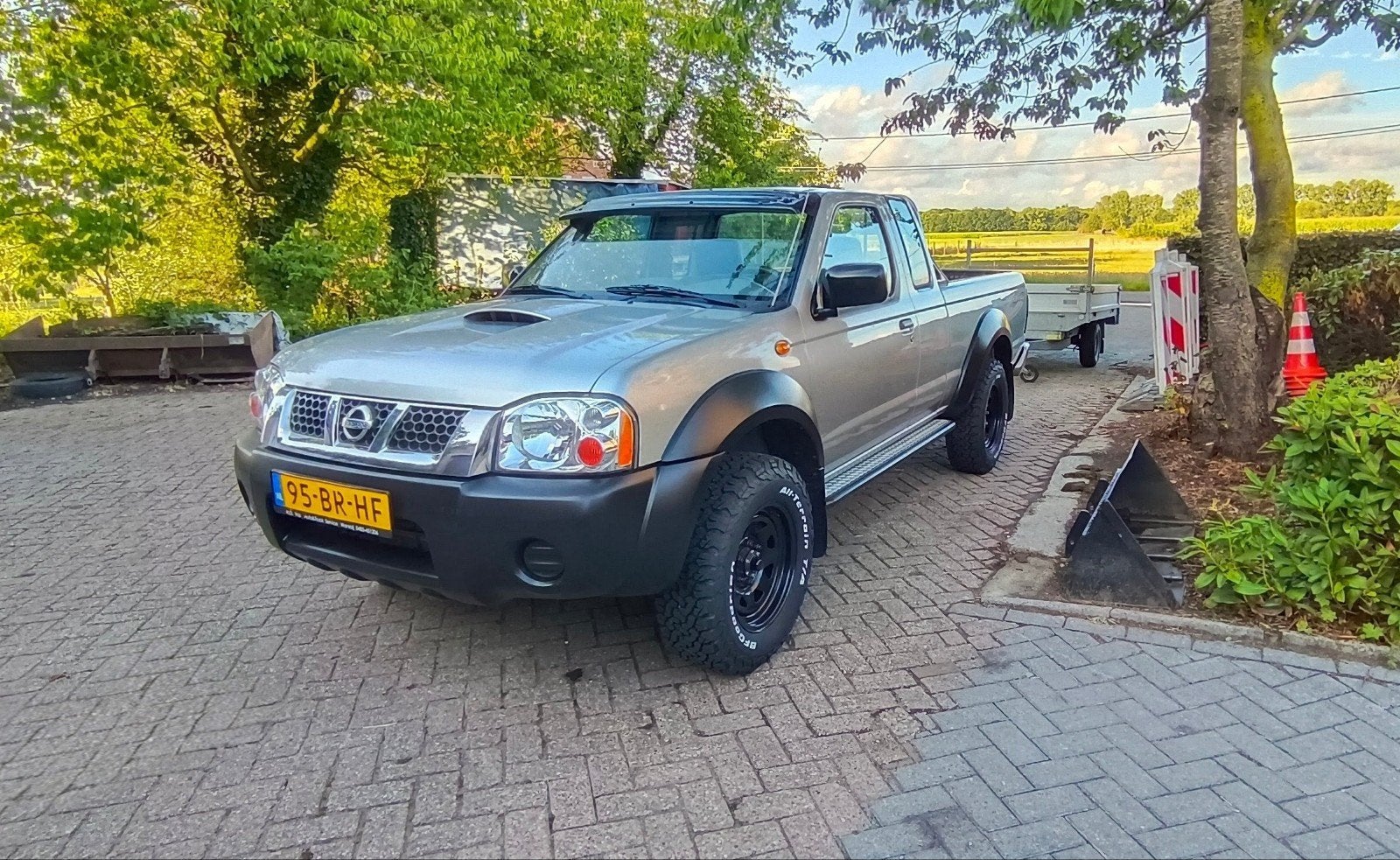 Nissan Pick-up 2.5 D King CAB 4WD 2004, Auto's, Euro 2, Achterwielaandrijving, 4 cilinders, Origineel Nederlands