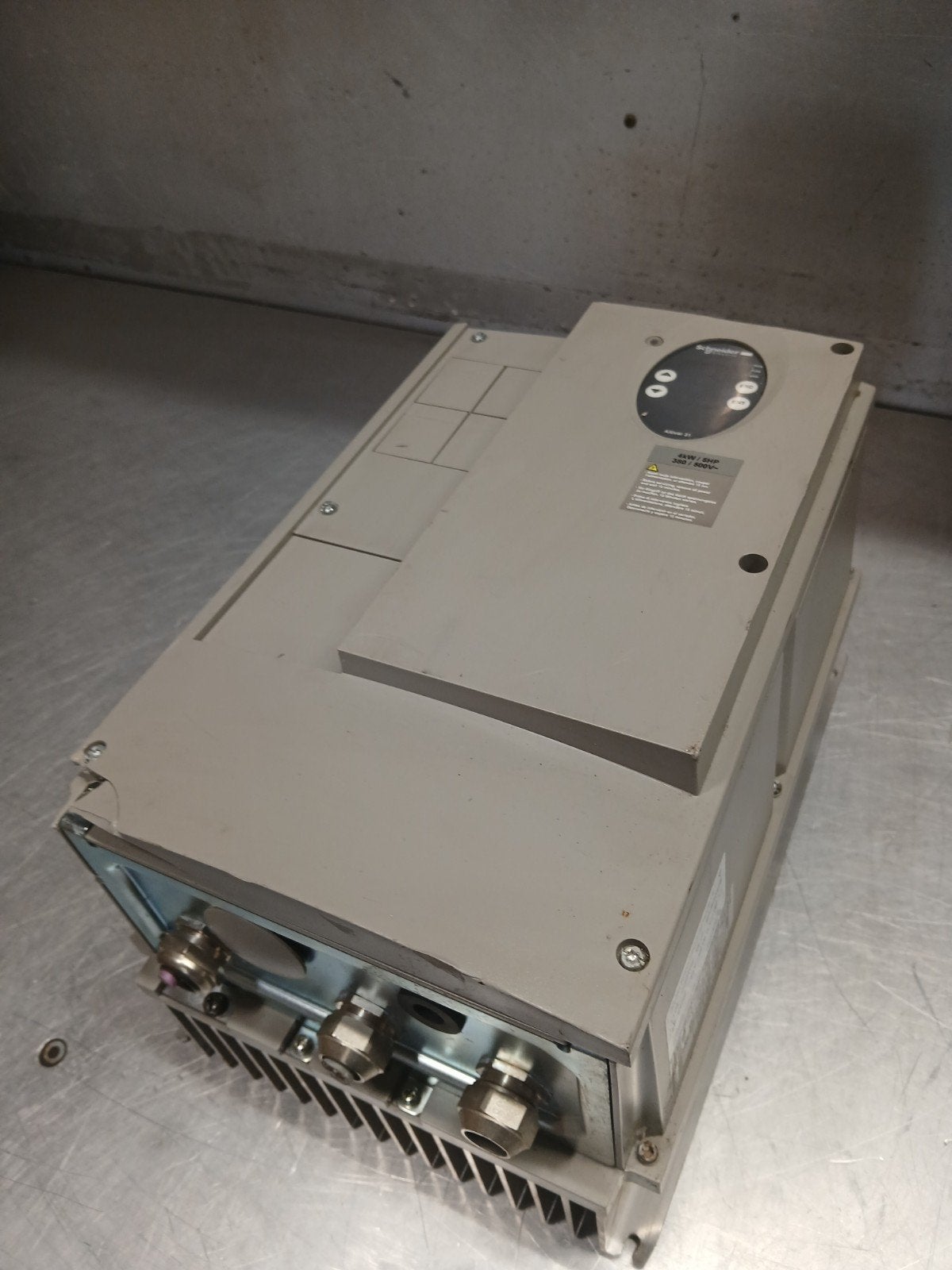 Schneider Altivar ATV31CU40N4 frequentieregelaar
Compleet, Computers en Software, Servers, Ophalen of Verzenden