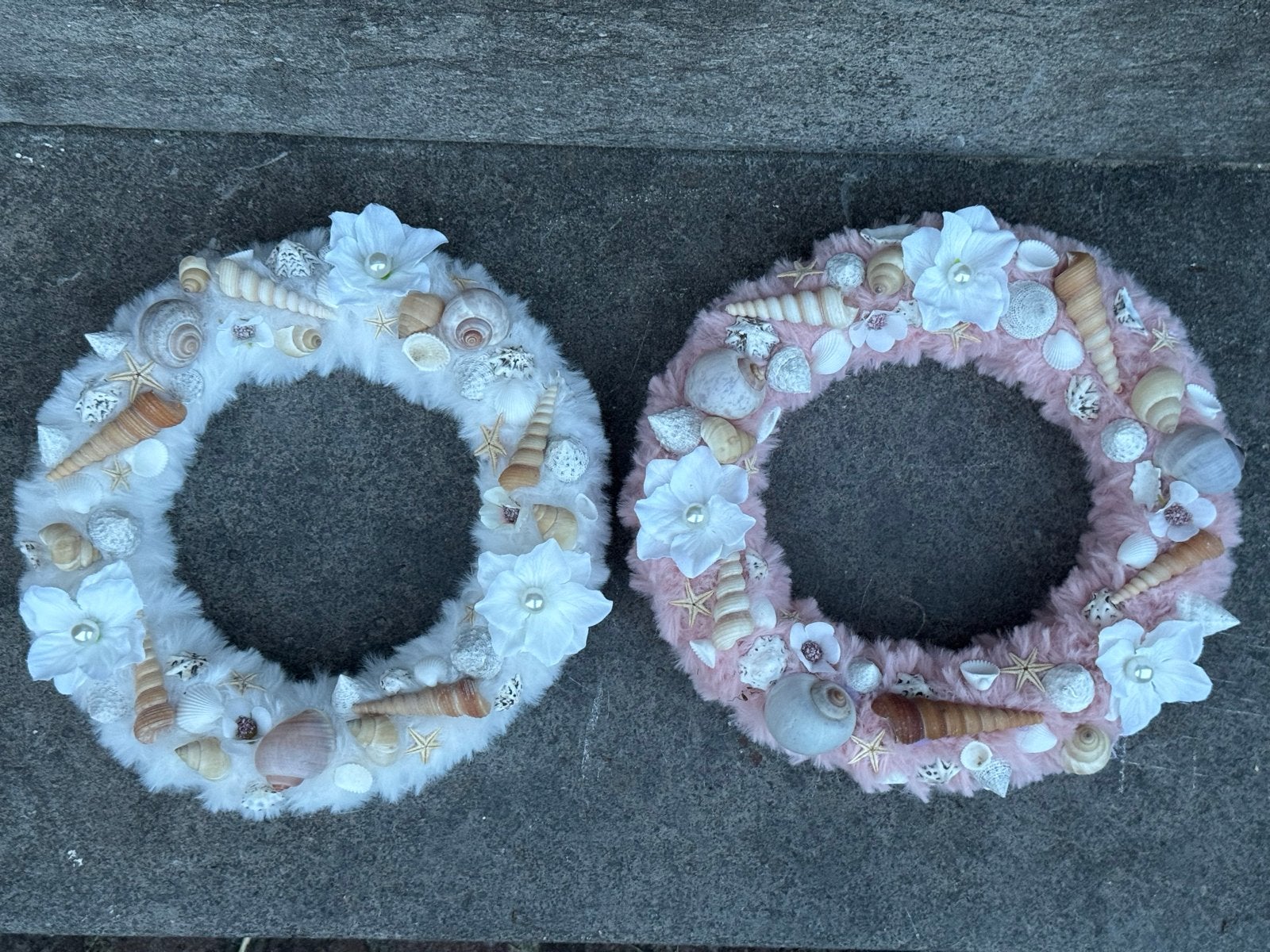 Decoratieve Kransen met Schelpen en Bloemen, Huis en Inrichting, Woonaccessoires | Kransen, Ophalen, Zo goed als nieuw, Krans