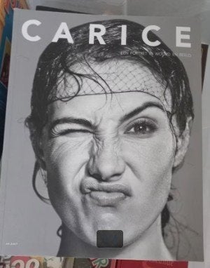 Carice een portret in woord en beeld + 3D-postzegel, Boeken, Ophalen of Verzenden, Nieuw, Grafische vormgeving