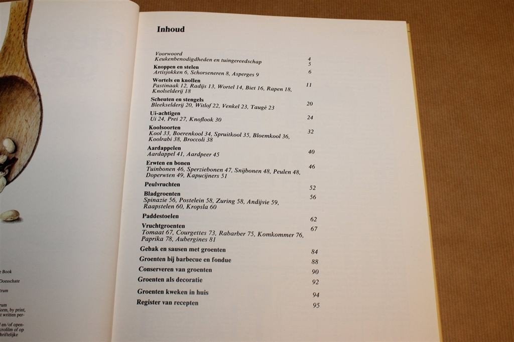 Het Eigengereide Groentenboek — 1978 Vintage Kookboek, Ophalen of Verzenden, Gelezen, Italië