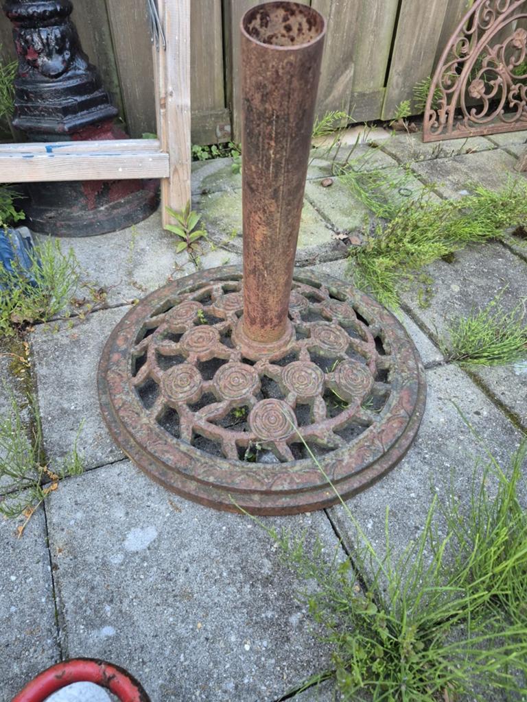 Gietijzeren parasolvoet, Tuin en Terras, Parasols, Ophalen, Minder dan 1 meter, Parasolvoet
