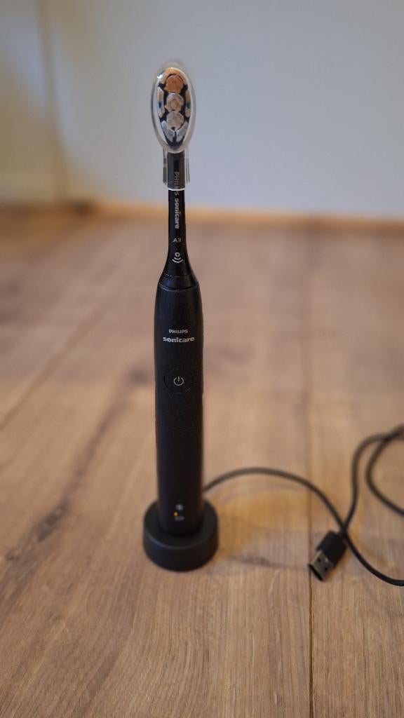 Aangeboden: Electrische Tandenborstel Philips sonicare, Ophalen of Verzenden, Zo goed als nieuw, Tandenborstel