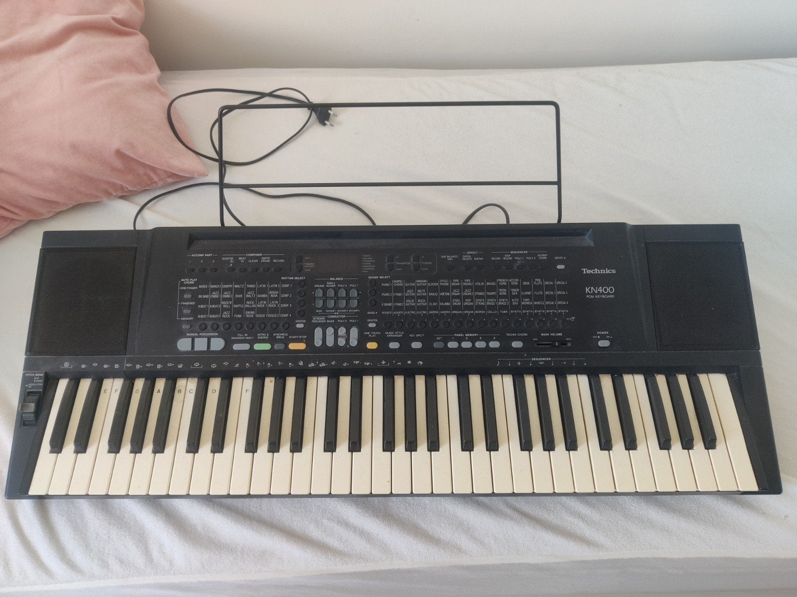 Technics KN400, Ophalen, 61 toetsen, Midi-aansluiting, Zo goed als nieuw