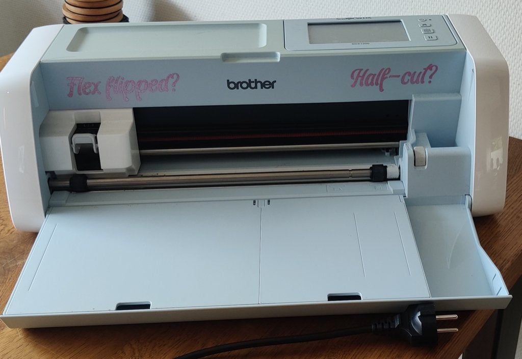 Brother ScanNCut SDX 1200 met heel veel accessoires!, Ophalen, Overige thema's, Geschikt voor karton, Gereedschap of Toebehoren