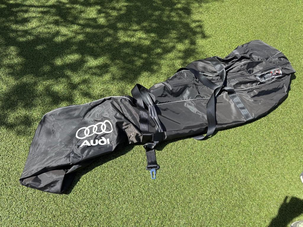 Audi skitas met gordels - Nooit gebruikt, Ophalen, Zo goed als nieuw