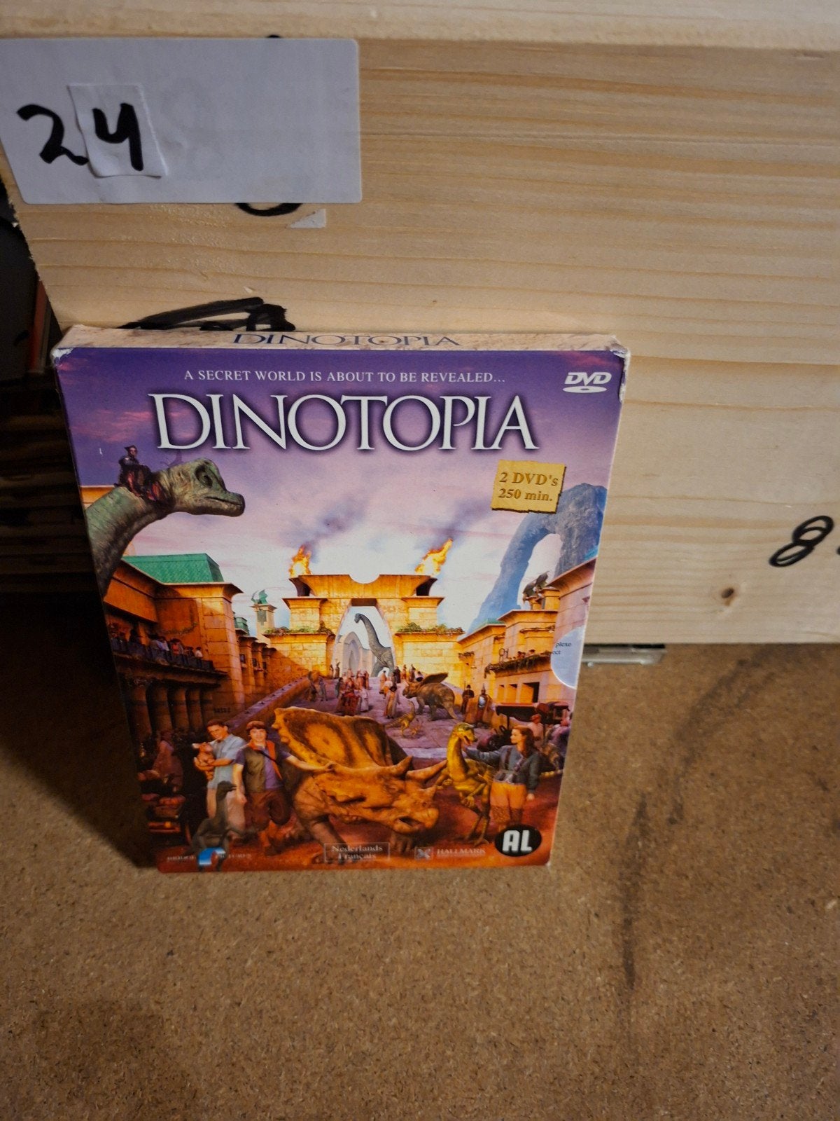 Dinotopia DVD - Een Geheime Wereld Onthuld (2 DVD's), Alle leeftijden, Ophalen of Verzenden, Gebruikt, Inclusief doosje