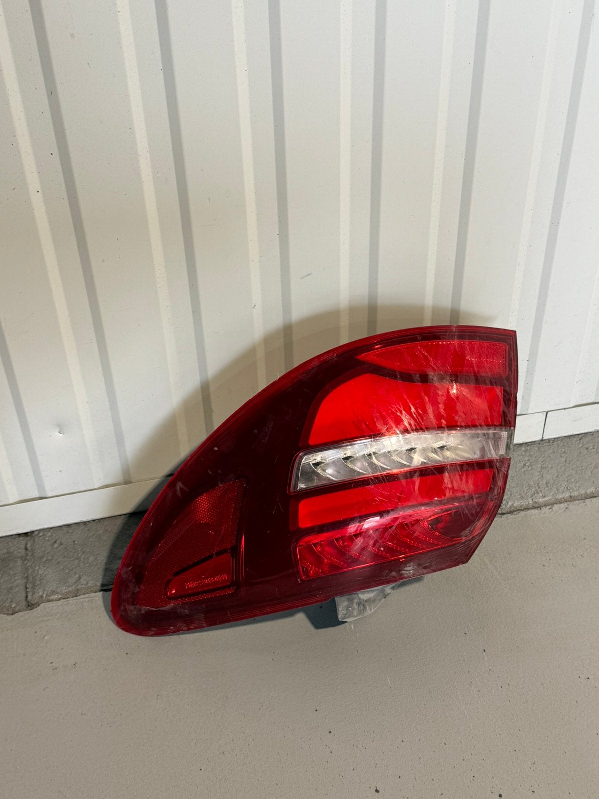 Mercedes B-Klasse W246 Rechts Achterlicht A2469062201, Auto-onderdelen, Ophalen of Verzenden, Gebruikt, Mercedes-Benz