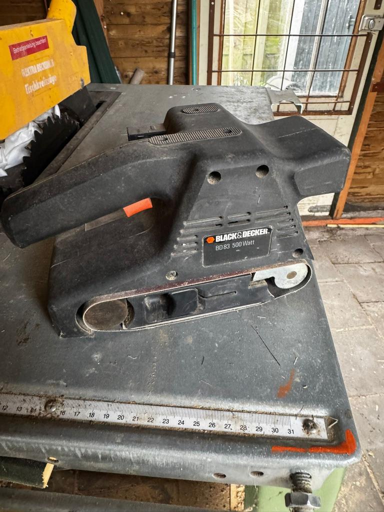 Black & Decker BD83 500 Watt Bandschuurmachine, Doe-het-zelf en Verbouw, Gereedschap | Schuurmachines, Gebruikt, Bandschuurmachine