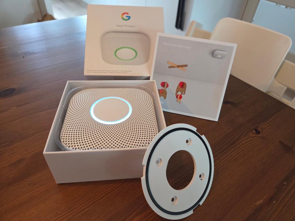 Google Nest Protect Rook- en Koolmonoxidemelder, Detector, Sensor of Melder, Ophalen of Verzenden, Zo goed als nieuw, Rook