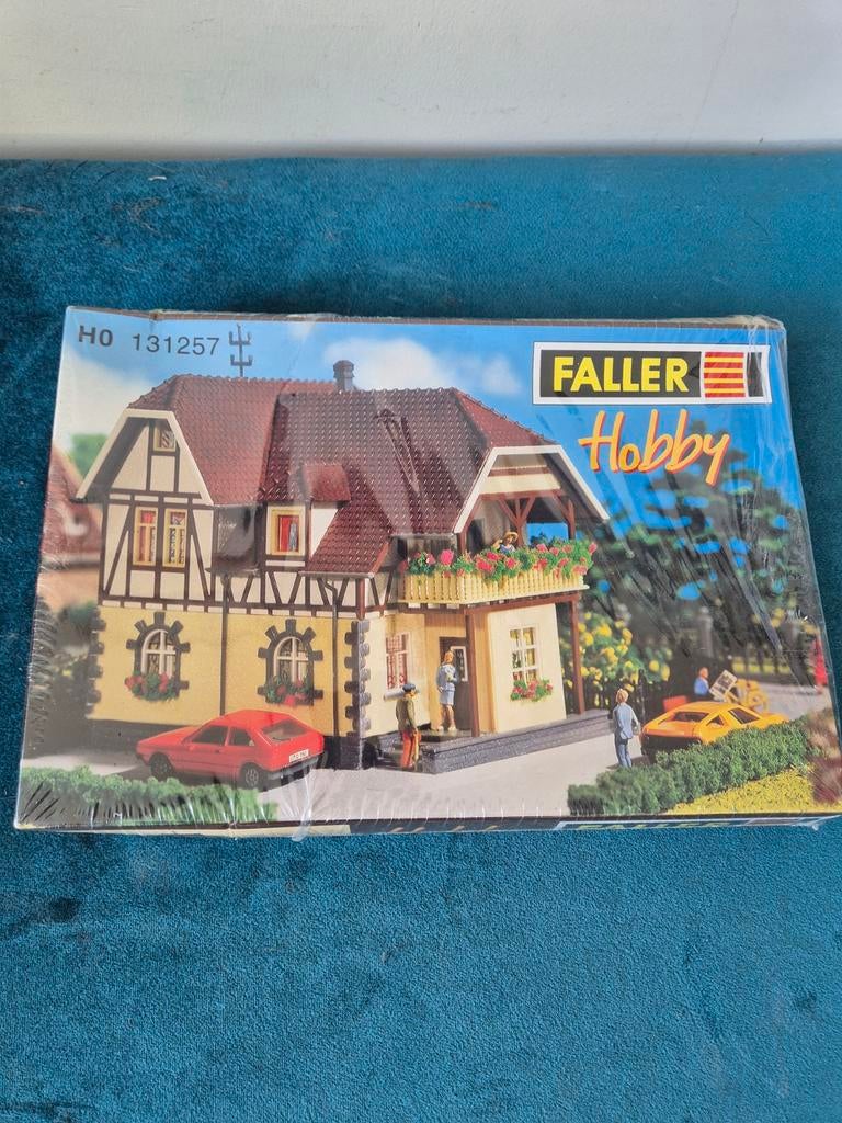 Faller hobby H0 131257 landelijke villa, Hobby en Vrije tijd, Modeltreinen | H0, Ophalen of Verzenden, Gelijkstroom of Wisselstroom