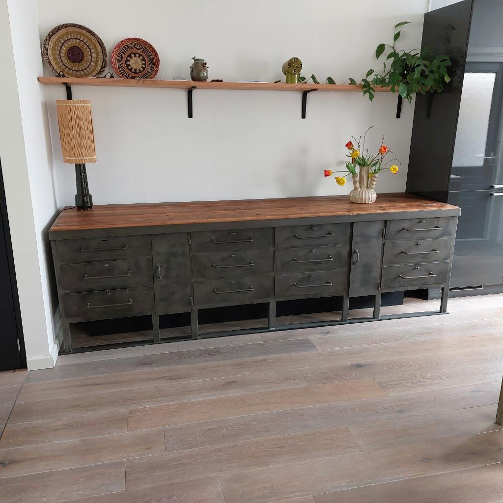 industrieel dressoir, Huis en Inrichting, Ophalen, Gebruikt