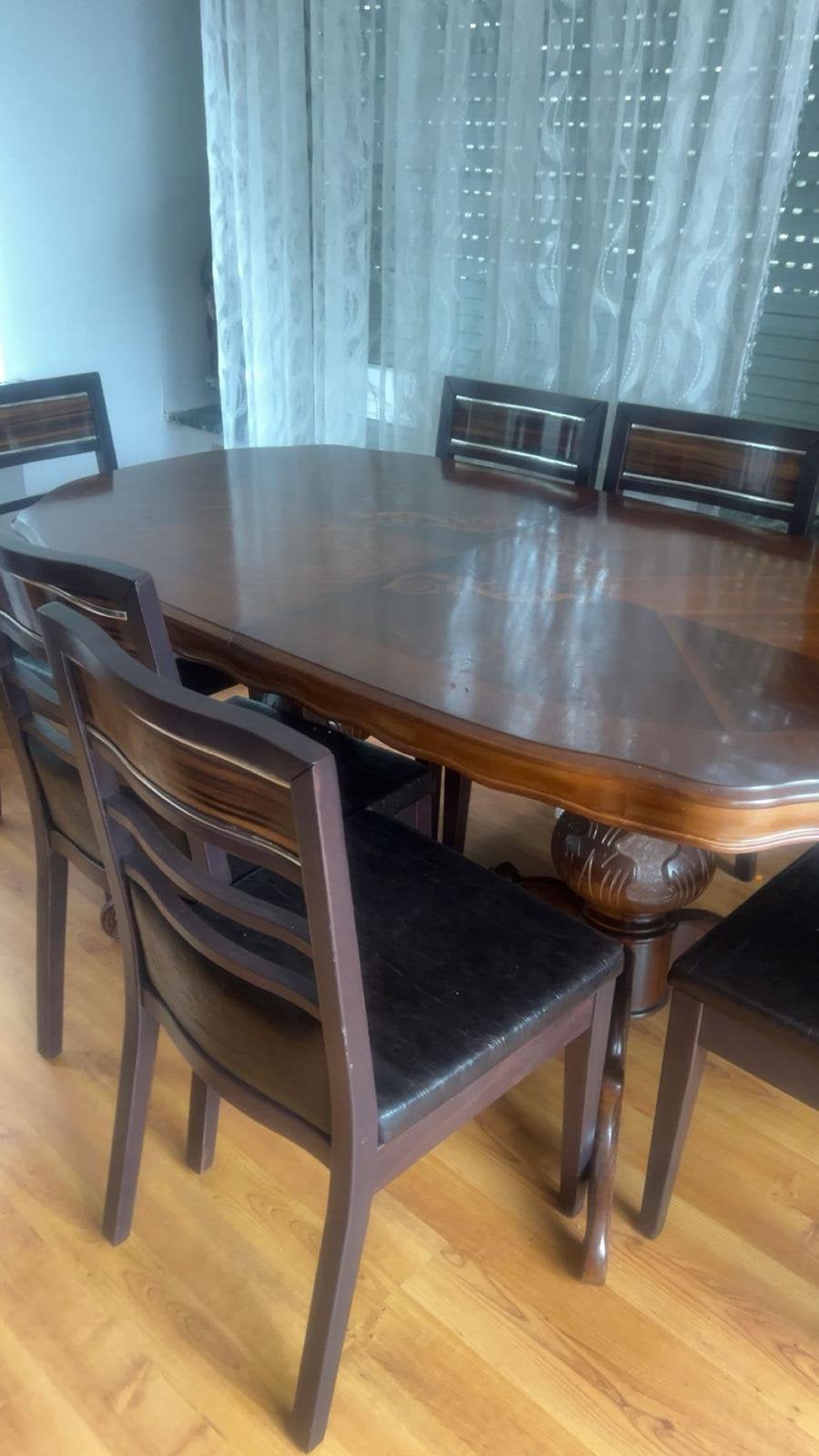 Eettafel met stoelen, Ophalen, Zo goed als nieuw, 4 tot 6 stoelen