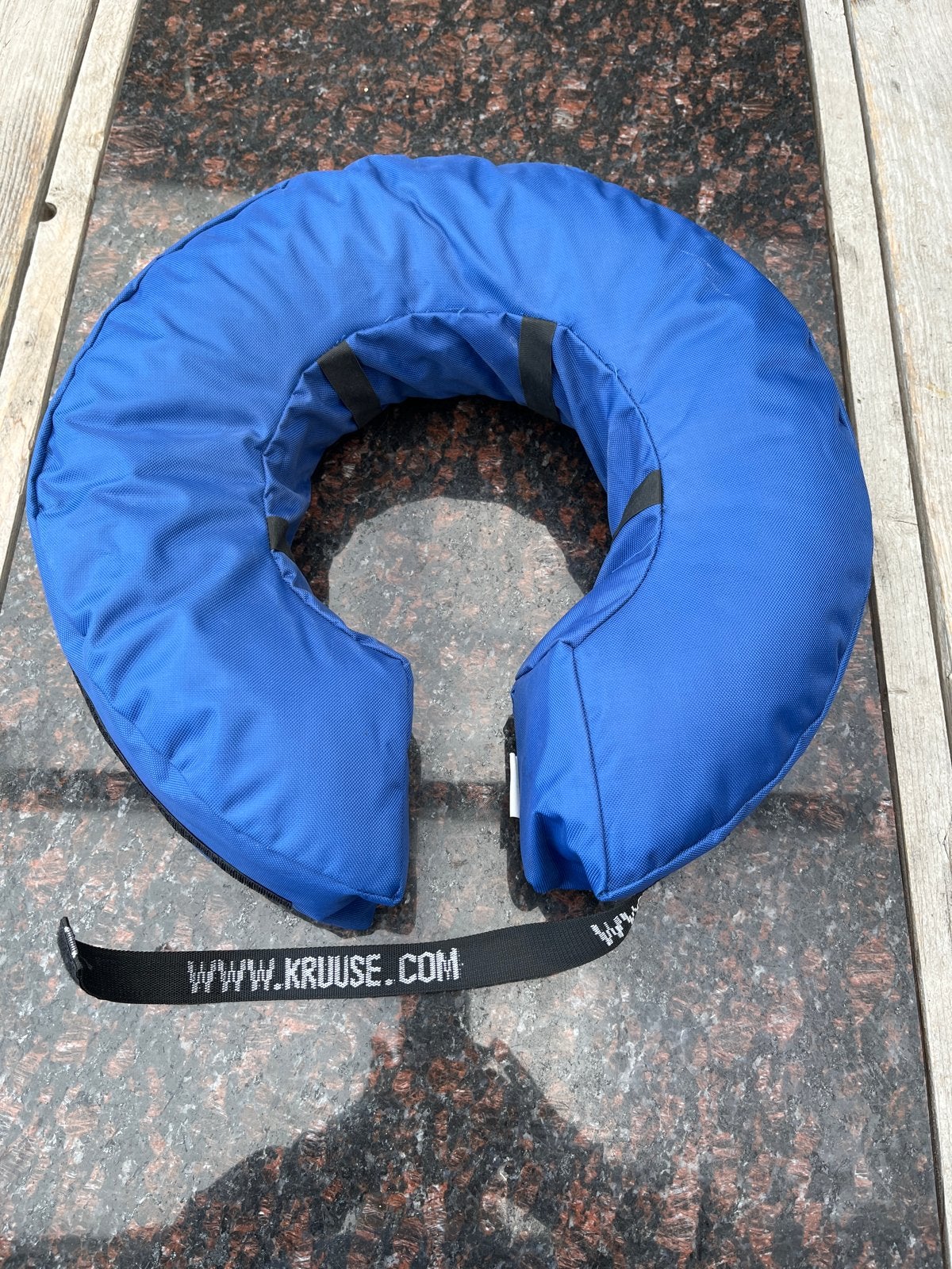 Beschermkraag voor grote hond.