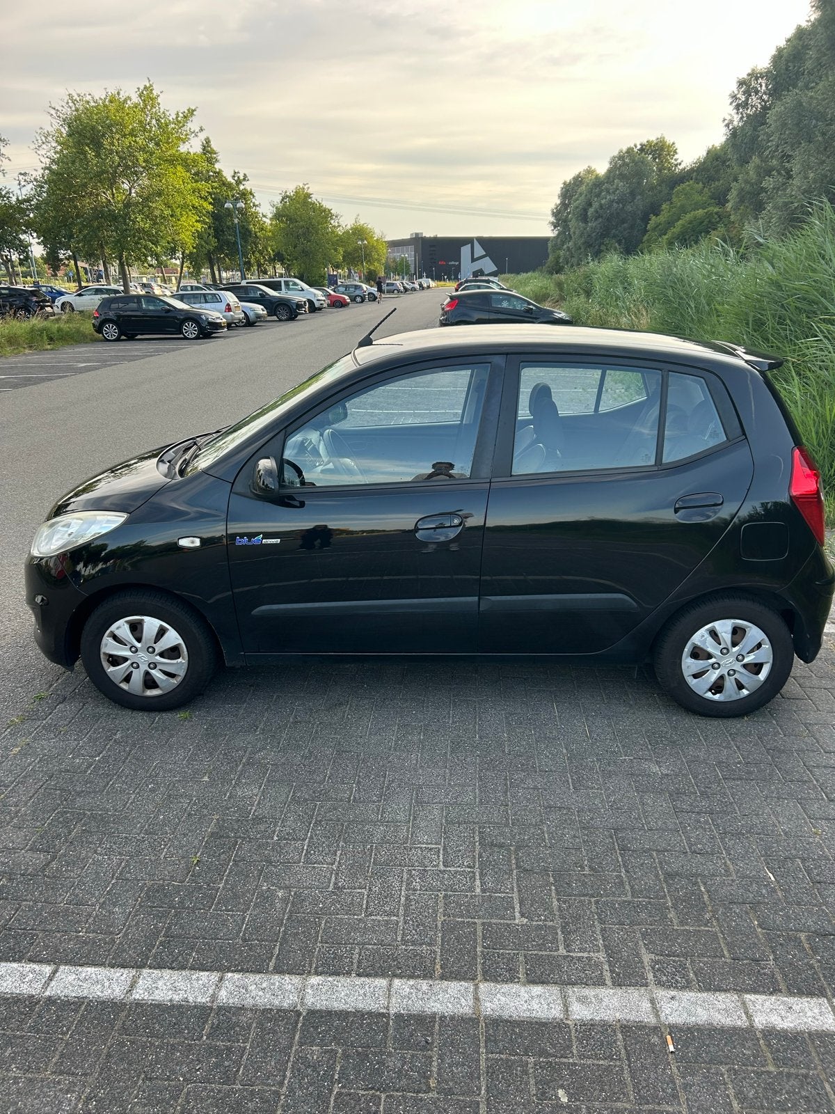 Hyundai i10 1.0 5DR 2014 Zwart, Voorwielaandrijving, 31 €/maand, 400 kg, Zwart