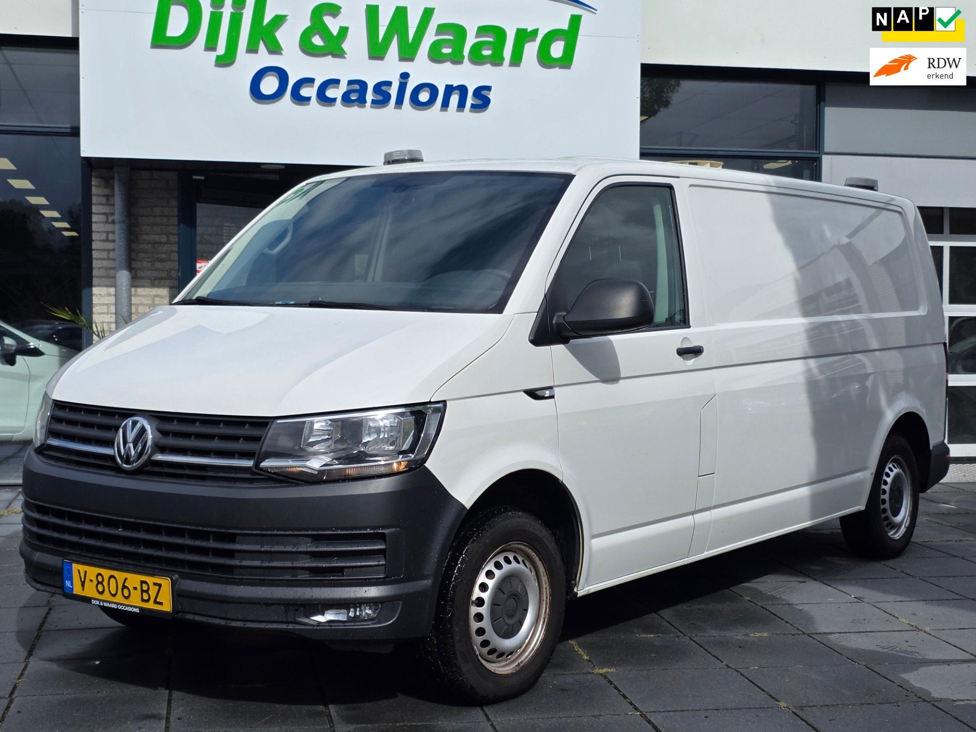 Volkswagen Transporter 2.0 TDI L2H1 DC Trendline Automaat, Auto's, Gebruikt, Euro 6, 4 cilinders, 150 pk