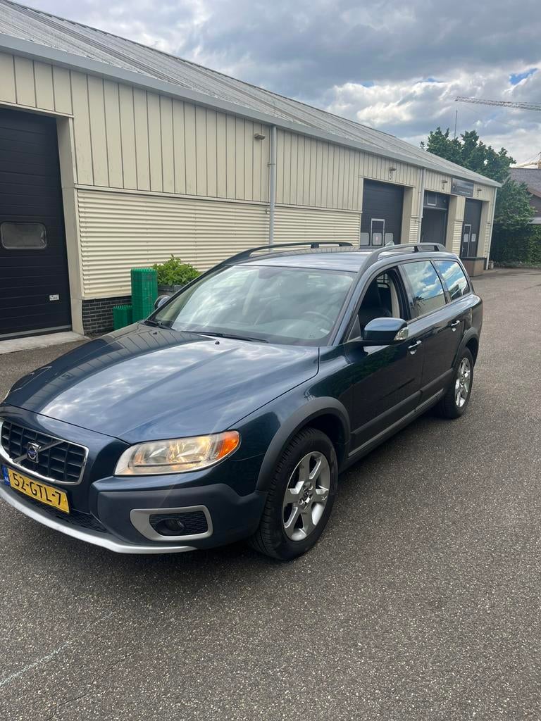 Volvo XC70 2.4 D5 AWD Geartronic 2008 Blauw, Auto's, Automaat, 1716 kg, Zwart, 197 €/maand