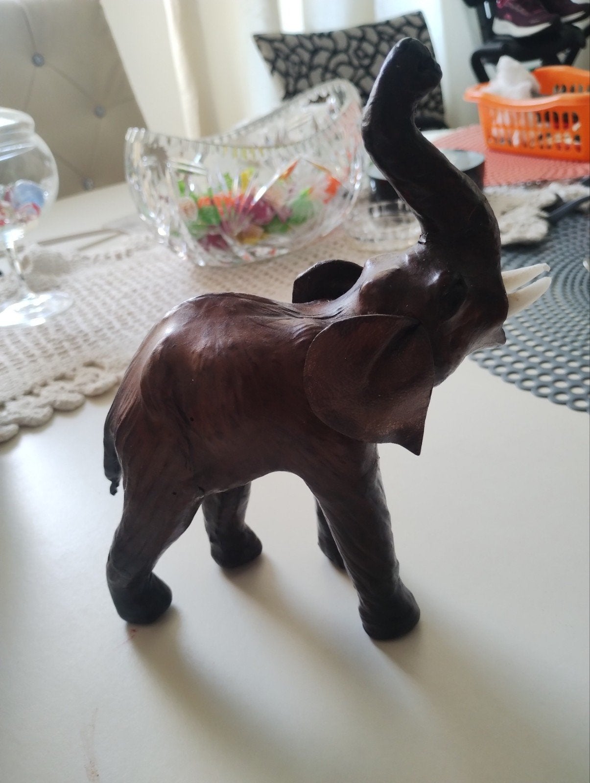 Decoratieve olifant met slurf omhoog, Verzamelen, Beelden en Beeldjes, Ophalen of Verzenden, Zo goed als nieuw, Dier