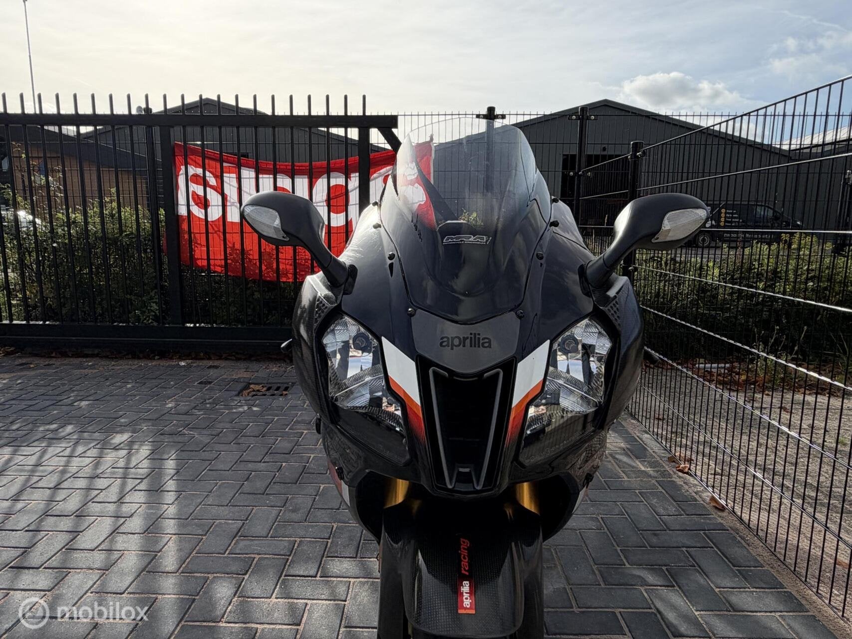 Aprilia RSV 1000 R 1000 Factory Ohlins, OZ velgen, Via Guglielmo Marconi, 2, 30033 Noale VE, Italië, Info@aprilia.com, Aprilia