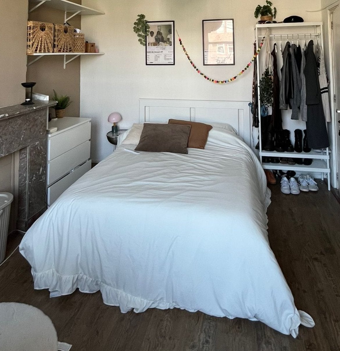 IKEA Songesand bedframe + matras - Zo goed als nieuw, Huis en Inrichting, Slaapkamer | Bedden, Ophalen, Wit, Tweepersoons, 140 cm