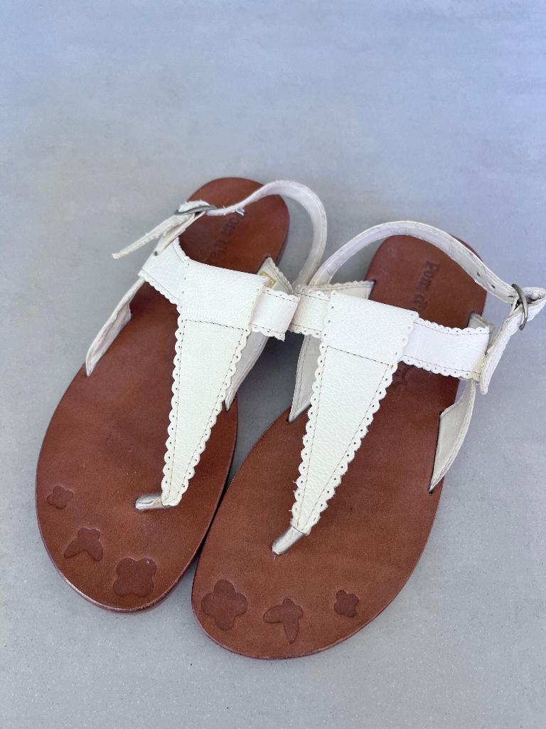 Nieuw | Franse leren sandalen Pom d’api EUR 38 gebroken wit, Overige typen, Nieuw, Verzenden, Meisje