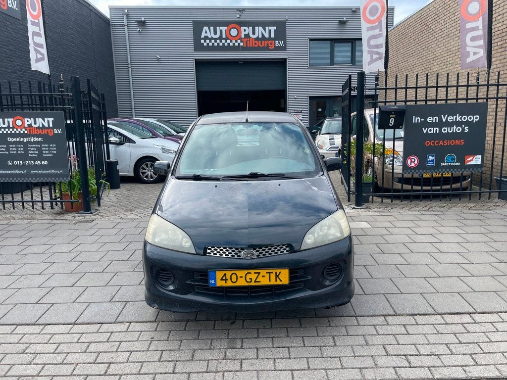Daihatsu Young RV 1.3-16V VTi Sport Trekhaak NAP APK, Auto's, Daihatsu, Stof, Gebruikt, 31 €/maand, 4 cilinders