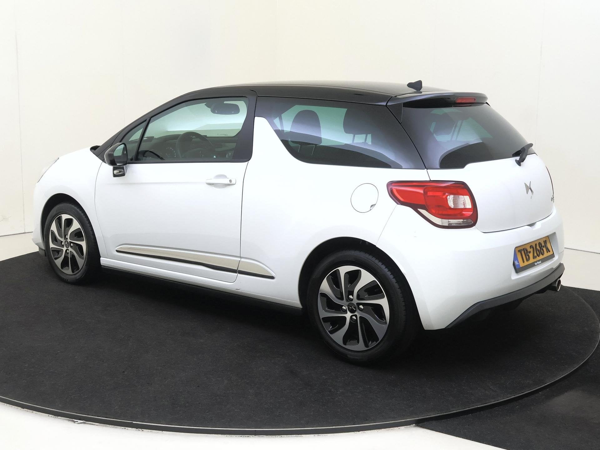 DS 3 1.2 PureTech So Chic | Lichtmetalen velgen | Airconditi, Auto's, DS, Stof, Gebruikt, 1199 cc, 82 pk
