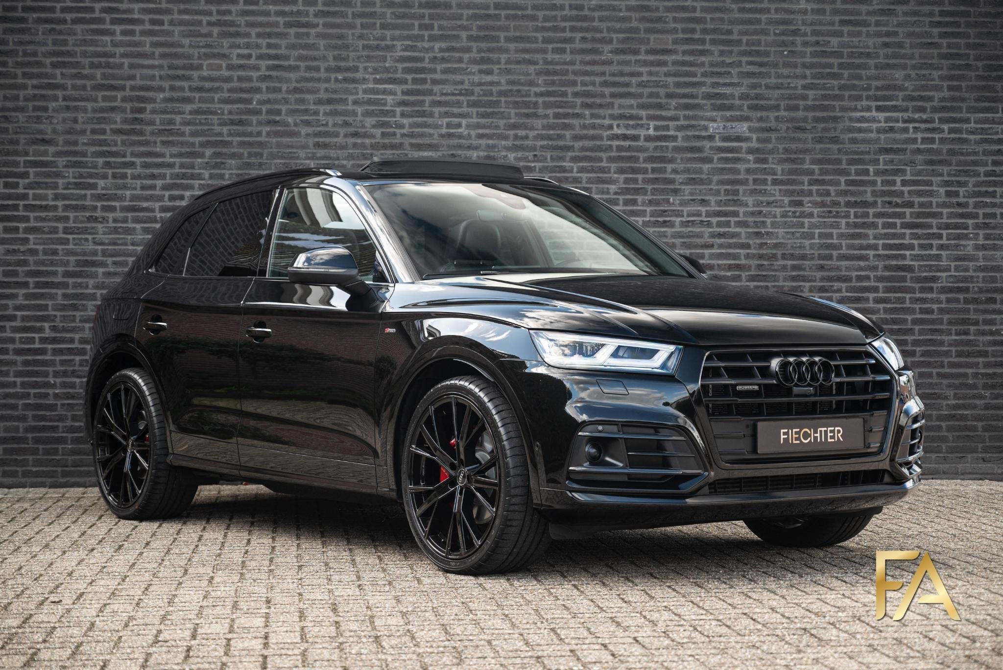 Audi Q5 55 TFSI e quattro S line Competition, Auto's, Automaat, Dealer onderhouden, Gebruikt, 4 cilinders