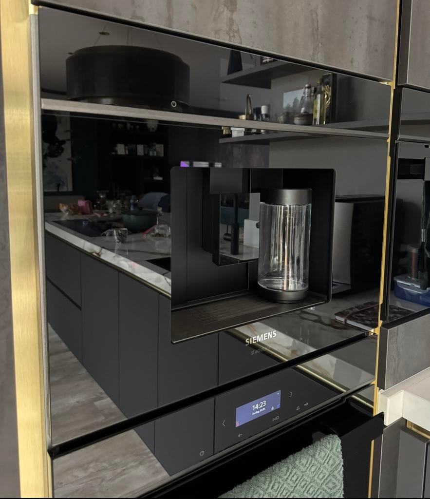 Siemens iQ700 CT918L1B0 Volautomatische Koffiemachine, Ophalen, Afneembaar waterreservoir, 10 kopjes of meer, Koffiemachine