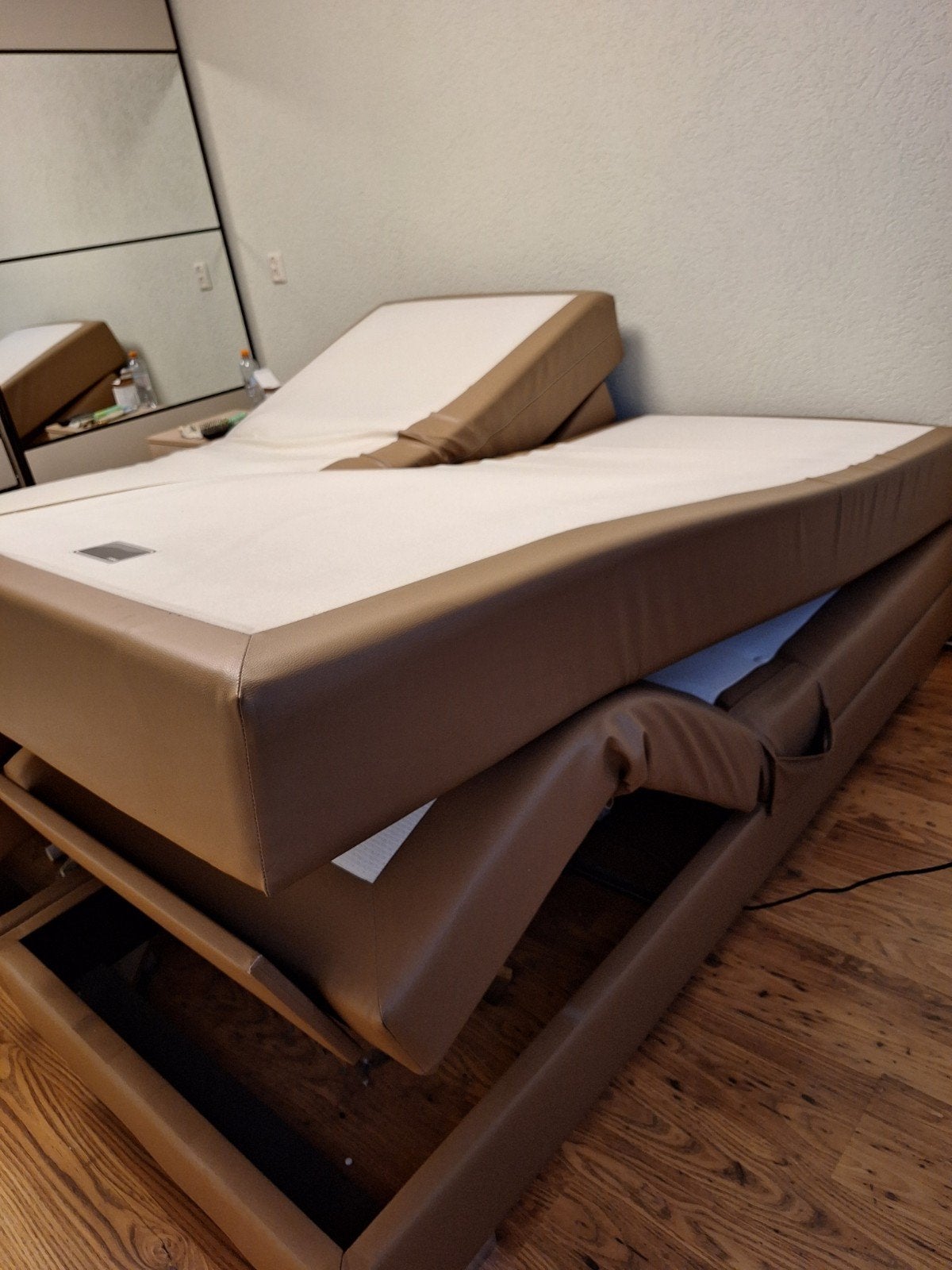 Serta Boxspring 180x200 Grijs Beige Elektrisch Verstelbaar, Ophalen, Overige materialen, Beige, Tweepersoons