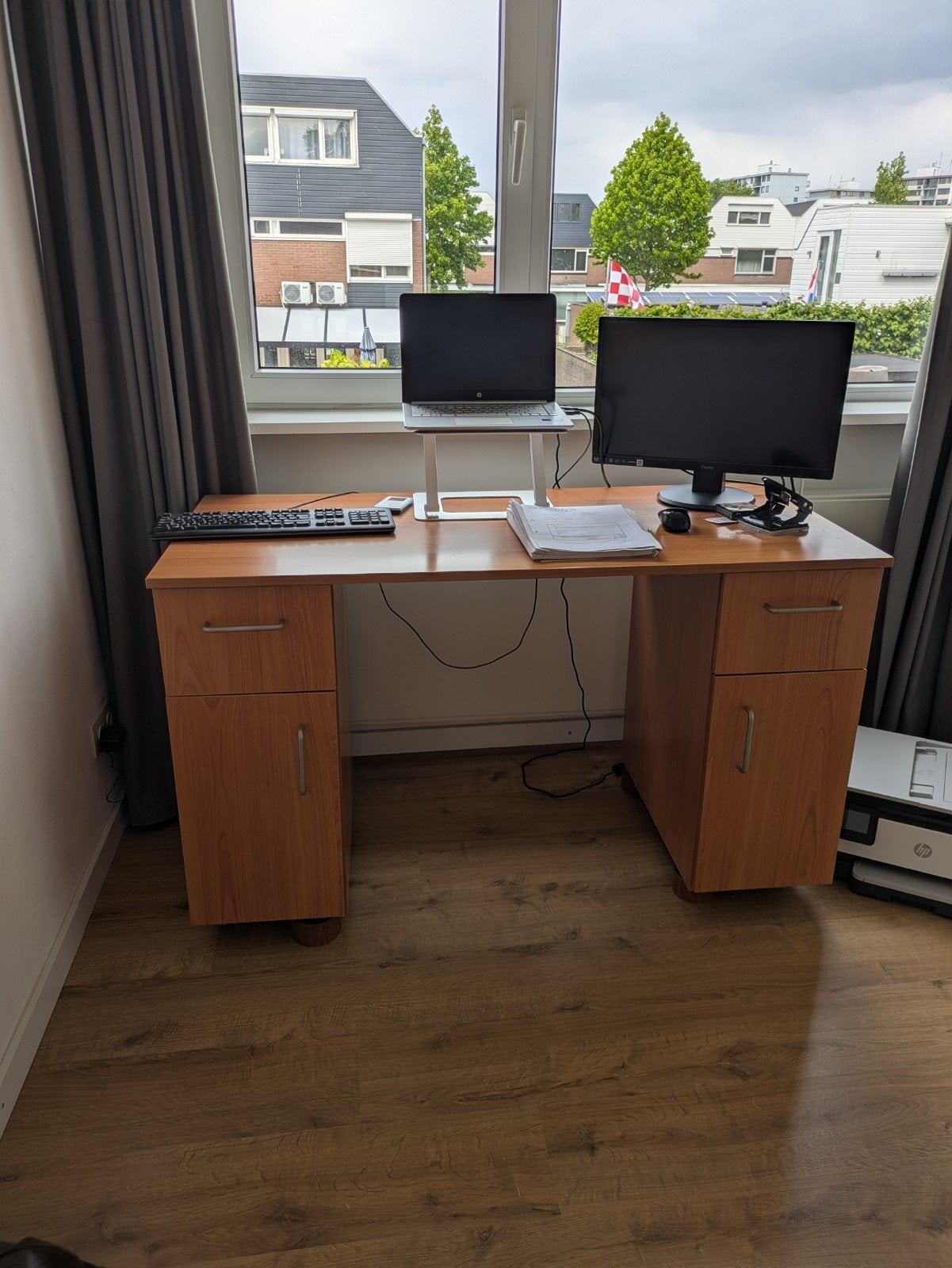 Mooi bureau met twee handige lades en opbergruimte, Ophalen, Met lades, Gebruikt, Overige typen