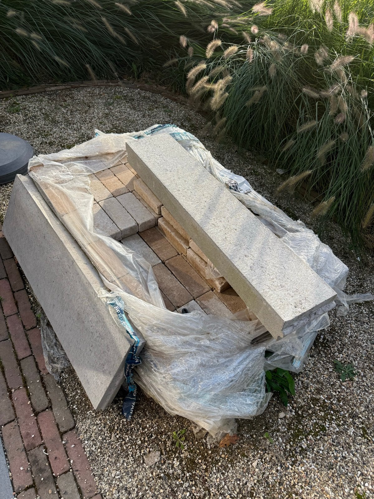 Restpartij Tumbelton Goya betonklinkers en 2 stoepbanden, Tuin en Terras, Ophalen, Klinkers, Nieuw, Minder dan 5 m²