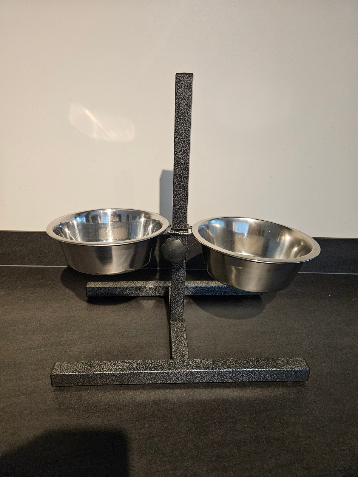 Verstelbare voerbak, 45 cm hoog, doorsnee bakken 20cm, Ophalen of Verzenden, Verstelbaar, Zo goed als nieuw