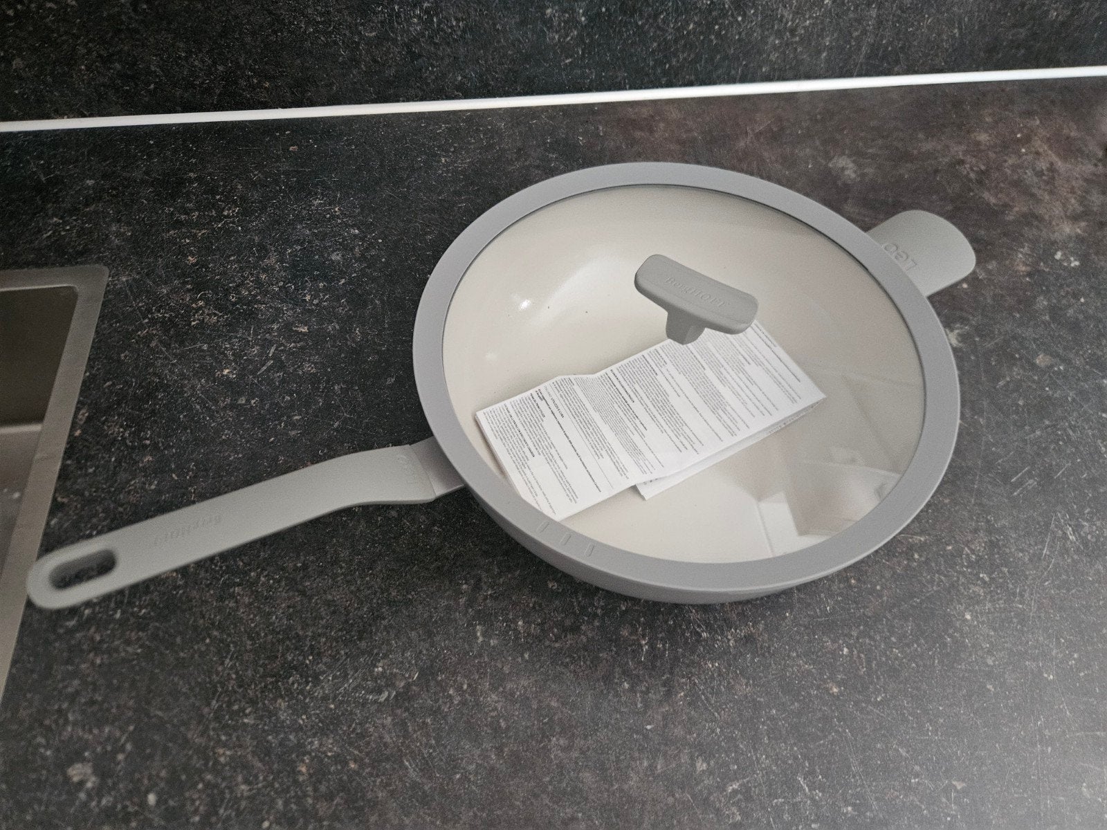 Nieuwe BergHOFF Leo wokpan met deksel - Ongebruikt, Ophalen, Overige materialen, Met deksel, Nieuw