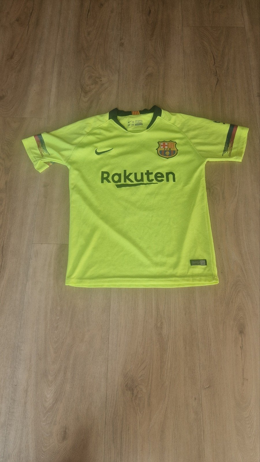 fc barcelona shirt 2018/2019 messi met broekje, Kleding | Heren, Sportkleding, Maat 48/50 (M), Geel, Nike, Ophalen of Verzenden