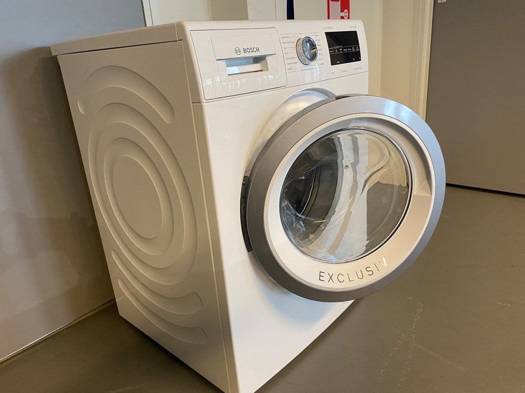 Jong gebruikte Bosch wasmachine 6 serie exclusiv, 1200 tot 1600 toeren, Gebruikt, Minder dan 85 cm, 8 tot 10 kg