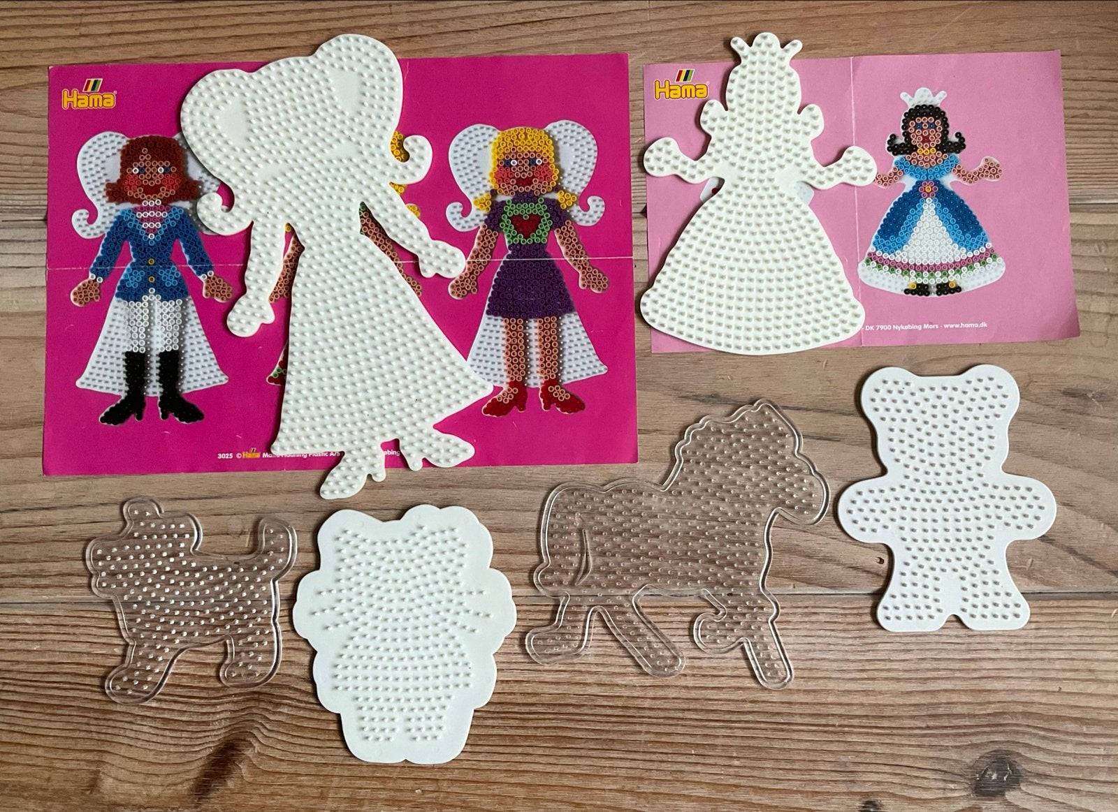 Strijkkralen grondplaten: Meisje + Prinses en Dieren (Hama), Ophalen of Verzenden, Gebruikt, Knutselen