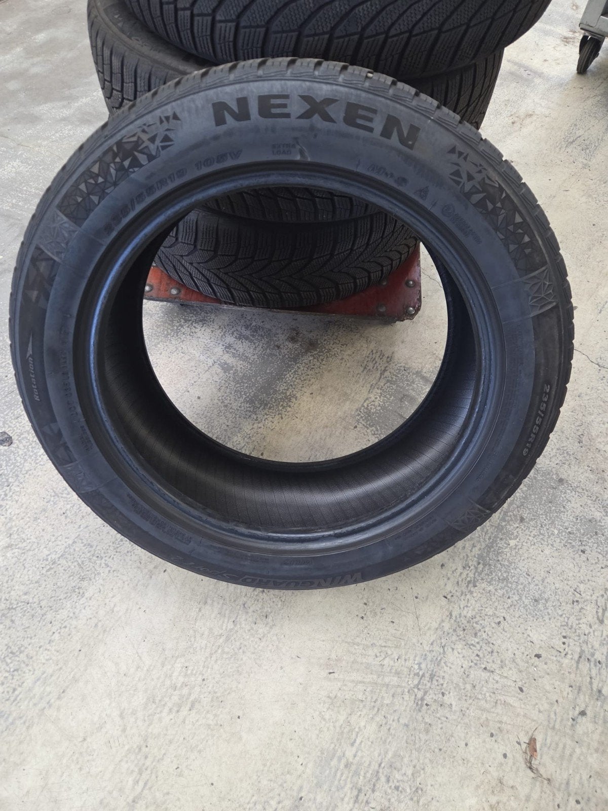 Autobanden merk Nexen Winguard Sport 2, Ophalen