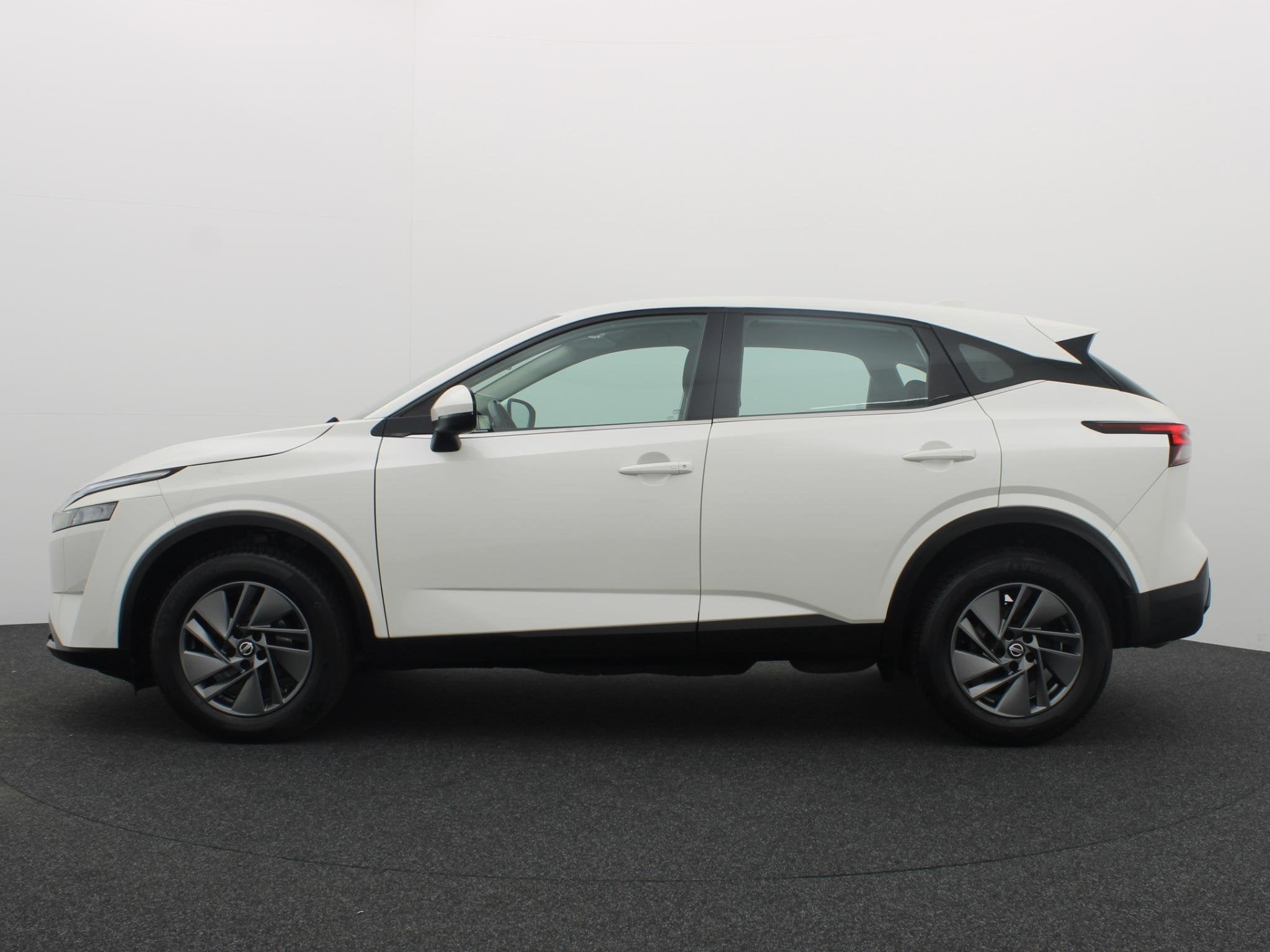 Nissan Qashqai 1.3 MHEV Business Access PARELMOER / CAMERA /, Auto's, Voorwielaandrijving, 1304 kg, Stof, Gebruikt