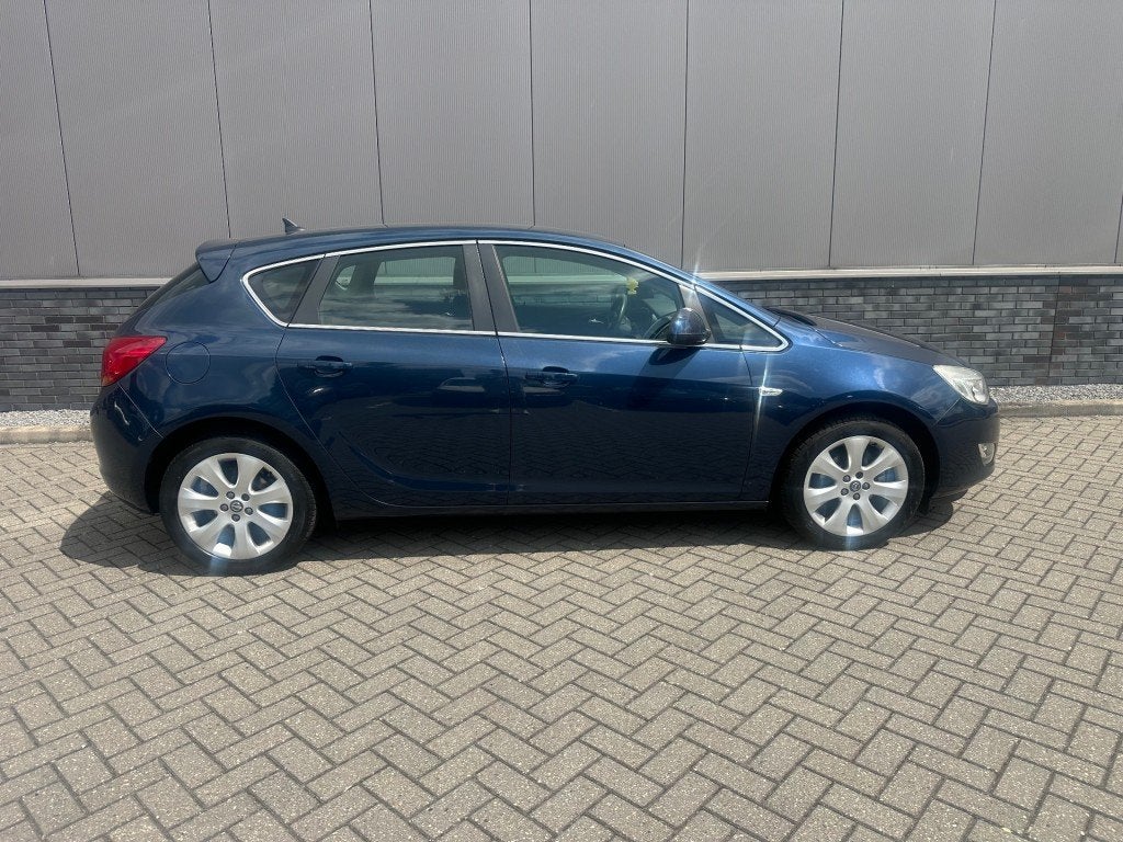 Opel ASTRA 1.4 Turbo Business, Voorwielaandrijving, Euro 5, Gebruikt, 680 kg