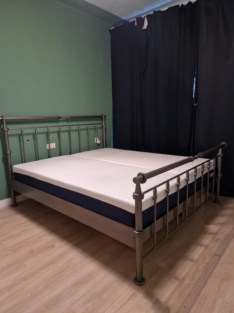 Bedframe 180 x 200 cm metaal inclusief lattenbodems, Ophalen, Gebruikt, Zwart, Tweepersoons
