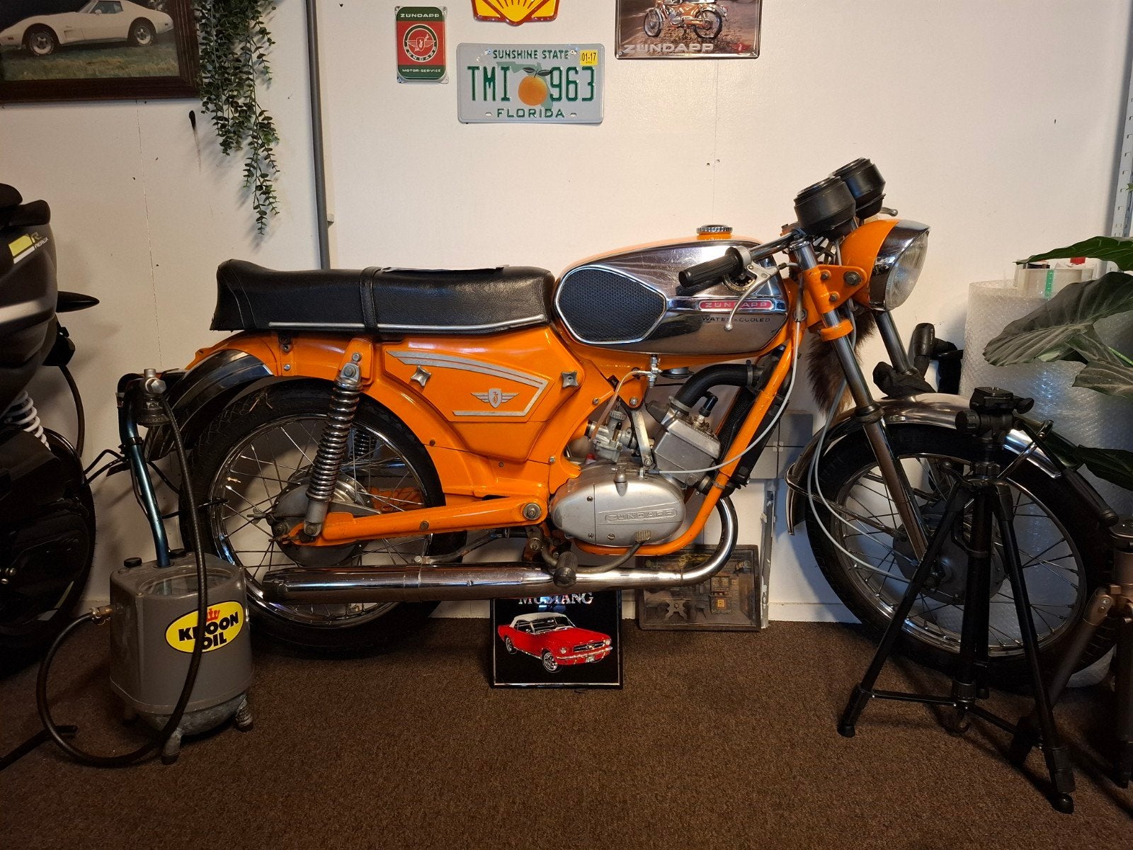 Zundapp oranje watercooled ongerestaureerd 13000km 517-50, Fietsen en Brommers, Brommers | Zundapp, Overige modellen, Ophalen of Verzenden
