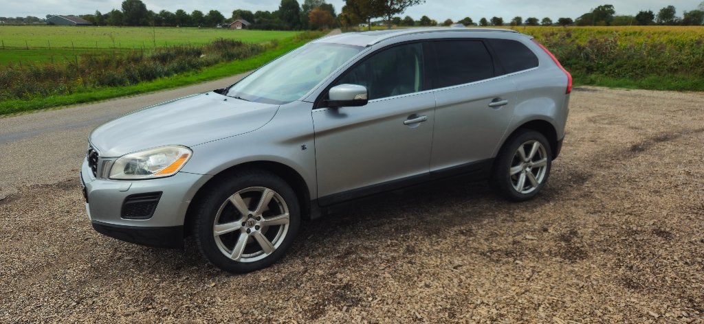 Volvo XC60 D5 Aut6 2012 Grijs, Automaat, 15 km/l, Zwart, 1715 kg