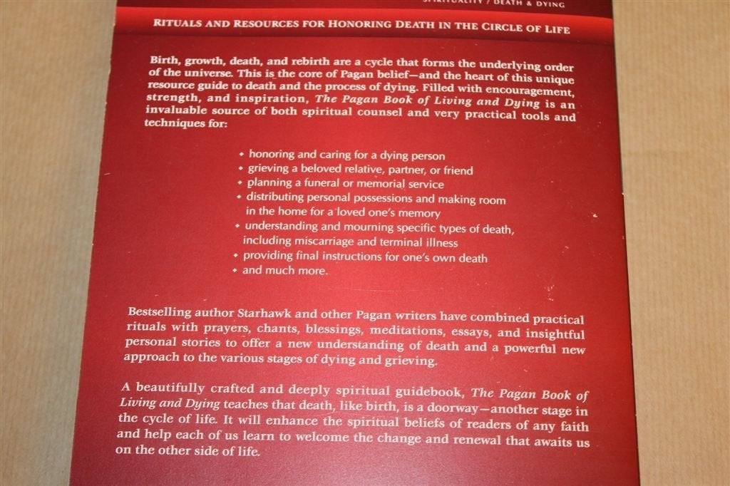 The Pagan Book of Living and Dying — Starhawk, Rituelen, Ophalen of Verzenden, Gelezen, Overige onderwerpen, Achtergrond en Informatie