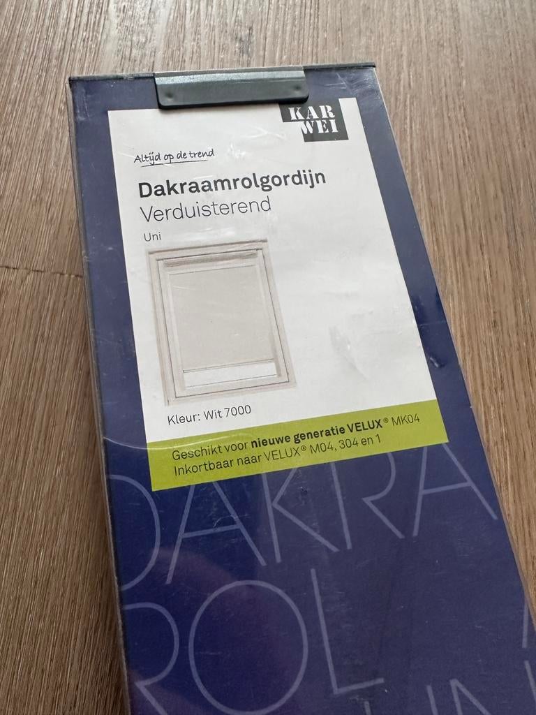 Velux dakraam wit verduisterend rolgordijn, Wit, Nieuw, Minder dan 100 cm, 50 tot 100 cm