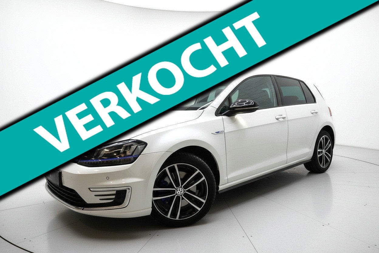 Volkswagen Golf 1.4 TSI GTE LEER SFEERV CAMERA CARPLAY, Auto's, 8 kWh, Verwarmde buitenspiegels, Gebruikt, 4 cilinders