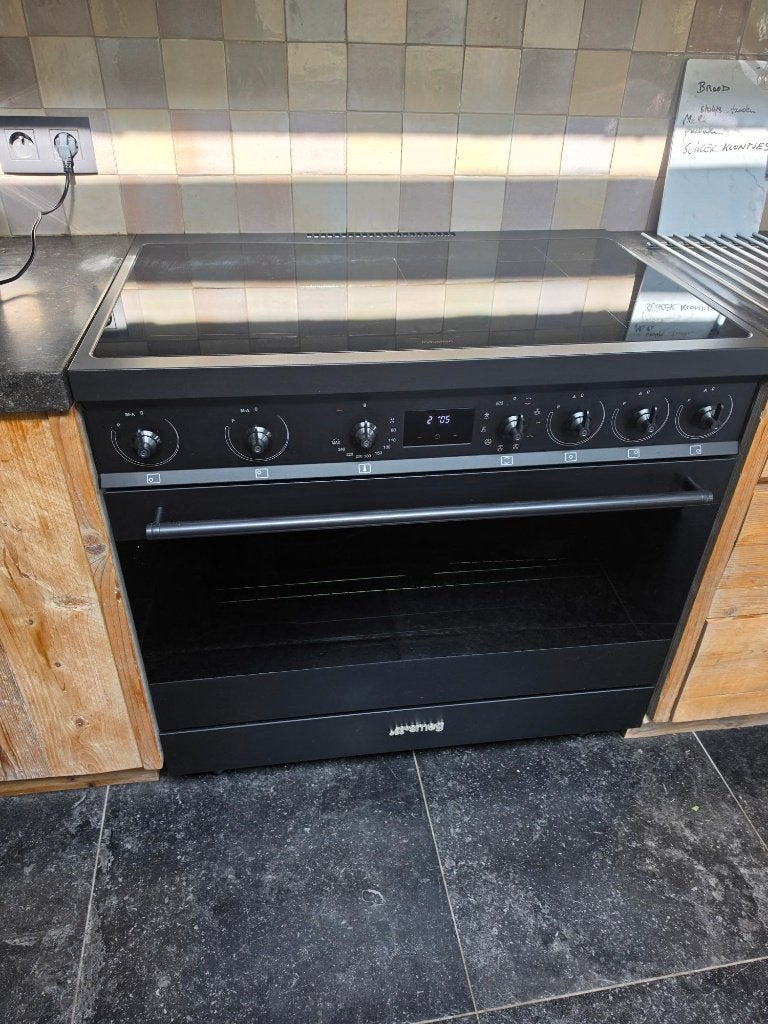 SMEG inductiefornuis 90 cm - nieuwstaat, Ophalen, Hete lucht, 60 cm of meer, Zo goed als nieuw