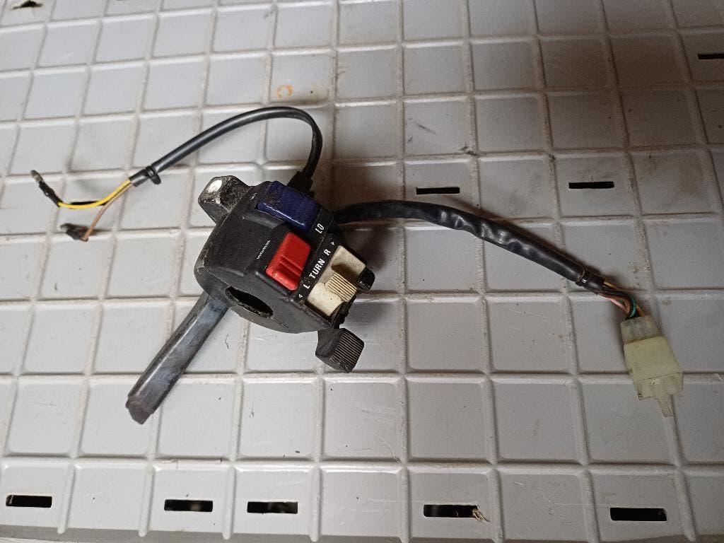 Yamaha BWS oud model Linker stuur schakelaar gebruikt, Ophalen of Verzenden, Gebruikt, Overige typen, Yamaha