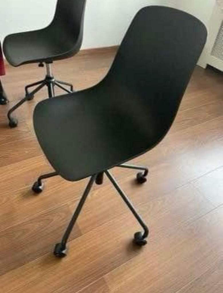 2 Zwarte Bureaustoelen merk Nolon, Ophalen, Zo goed als nieuw, Zwart, Bureaustoel